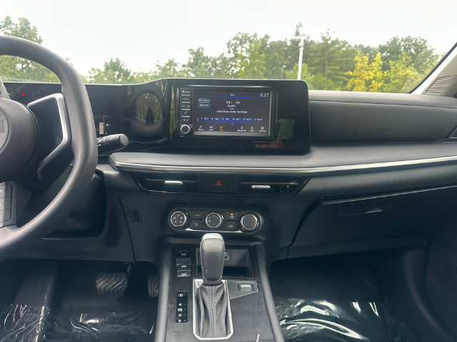 Used 2025 Nissan Kicks S FWD image 24