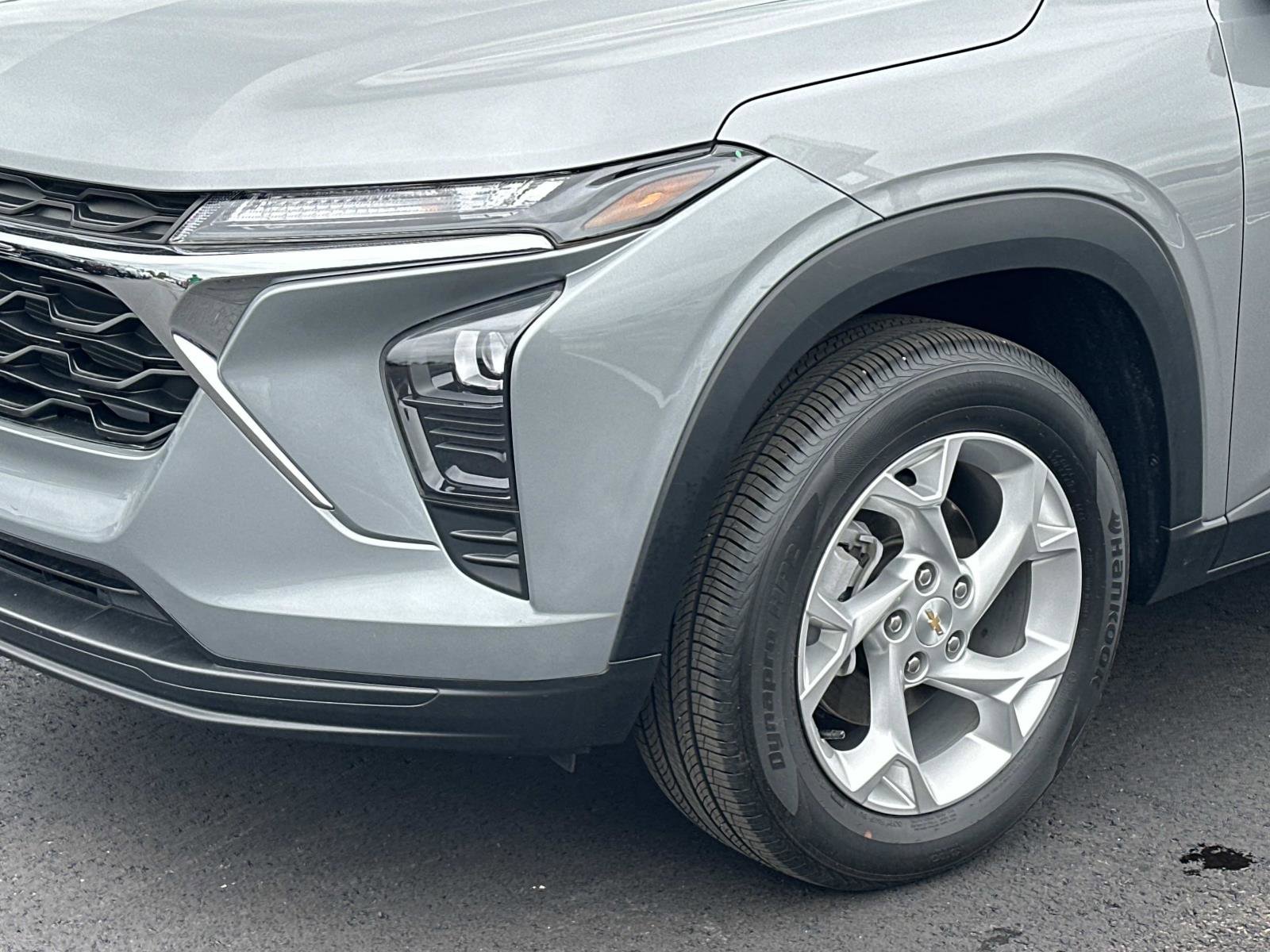 Certified 2024 Chevrolet Trax LS w/ LS Convenience Package FWD image 7