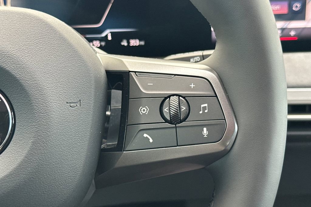 New 2026 BMW iX xDrive60 w/ M Sport Package image 29