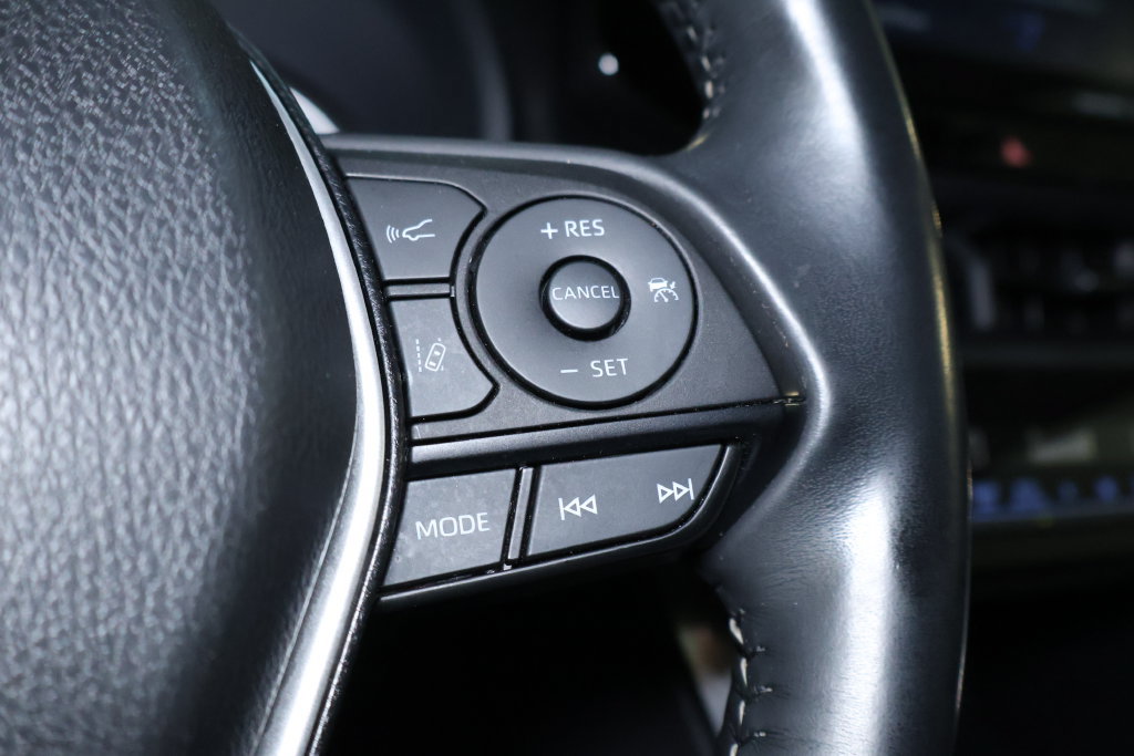 Used 2021 Toyota Venza LE AWD/4WD image 20