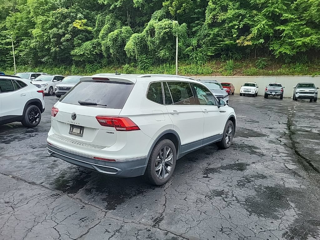 Used 2022 Volkswagen Tiguan SE AWD/4WD image 8