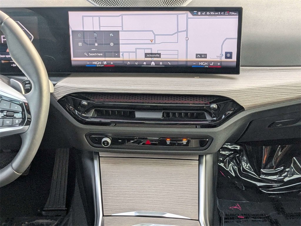 Used 2025 BMW 330i Sedan image 18