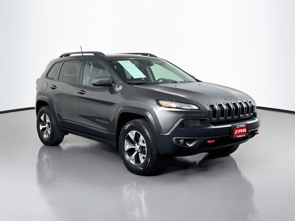 Used 2018 Jeep Cherokee Trailhawk w/ Quick Order Package 27L AWD/4WD image 7