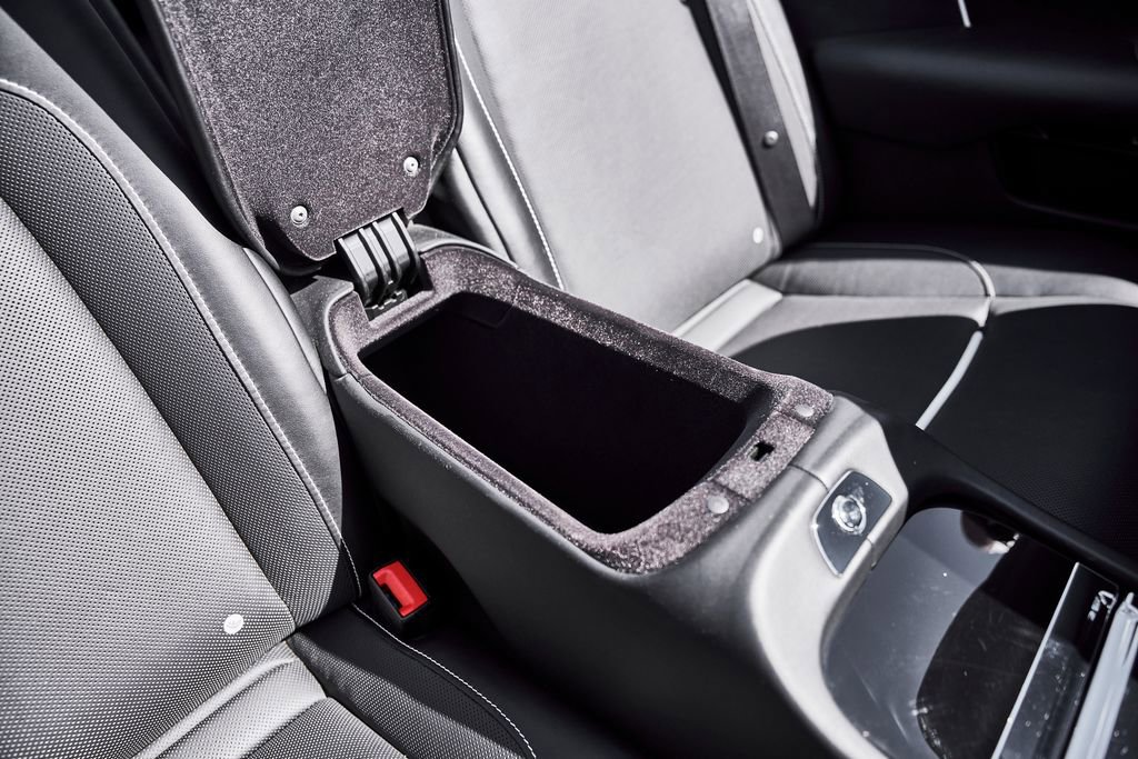 Used 2018 Rolls-Royce Dawn RWD image 40