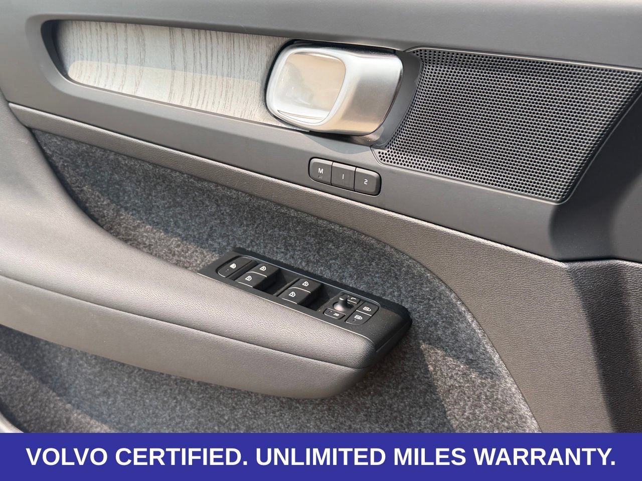 Certified 2026 Volvo XC40 B5 Plus AWD/4WD image 26