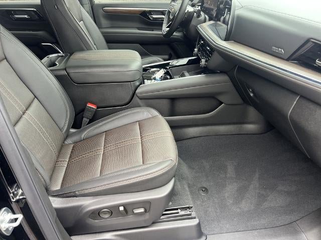Used 2026 Chevrolet Tahoe High Country AWD/4WD image 16