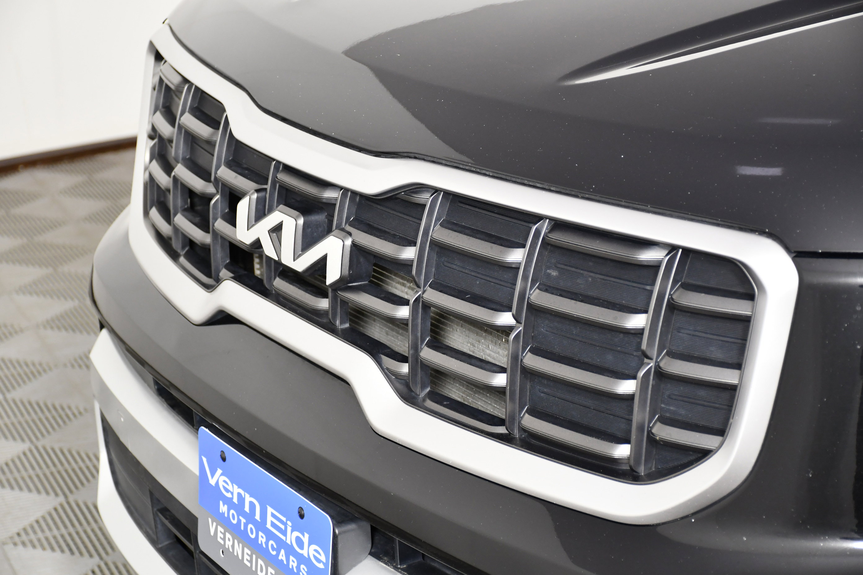 Used 2025 Kia Telluride S image 11