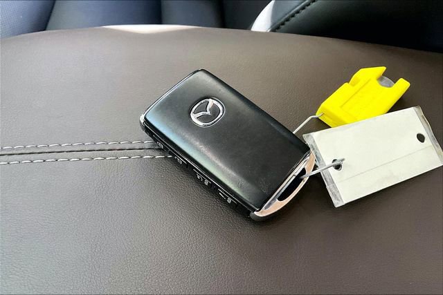 Used 2025 MAZDA CX-30 AWD 2.5 S w/ Premium Package image 32