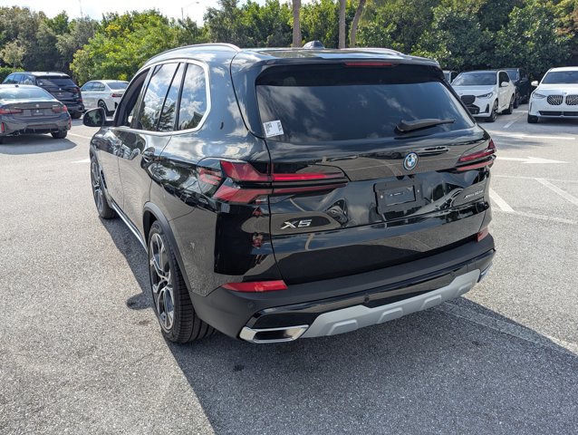 New 2026 BMW X5 xDrive50e w/ Premium Package AWD/4WD image 8