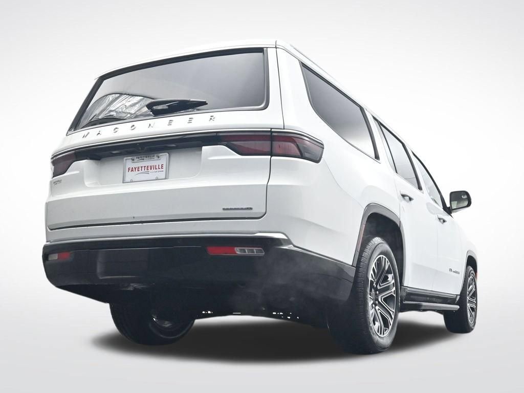 Used 2024 Jeep Wagoneer Series II w/ Flexible Seating Group image 25