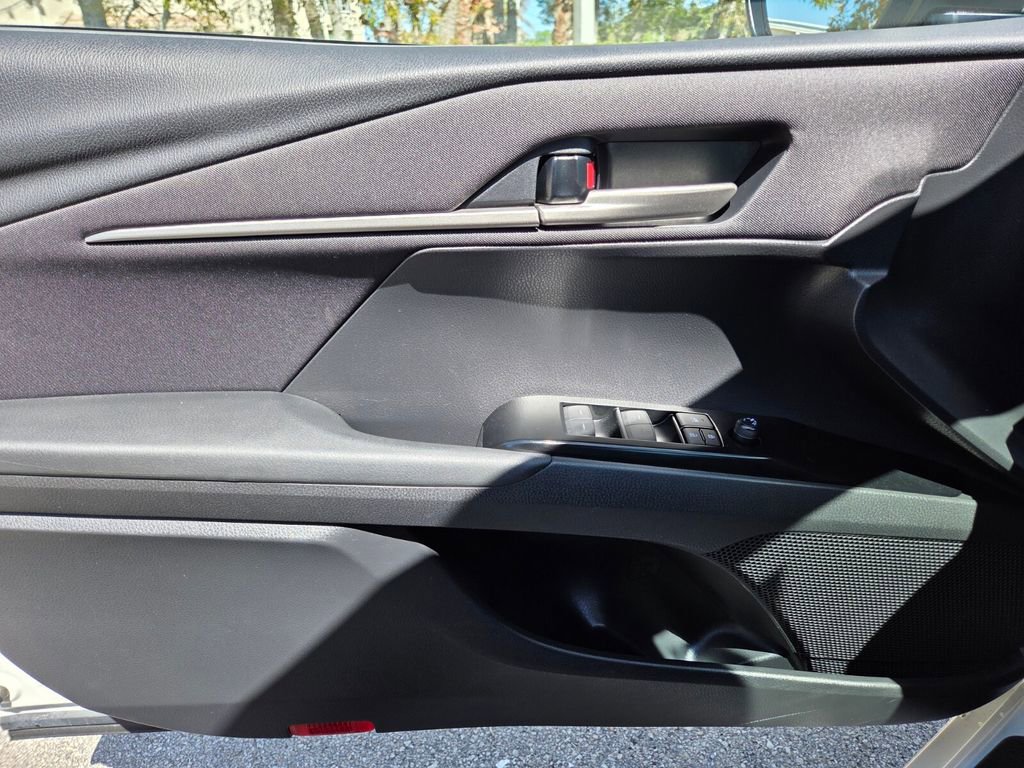 Used 2025 Toyota Camry LE FWD image 23