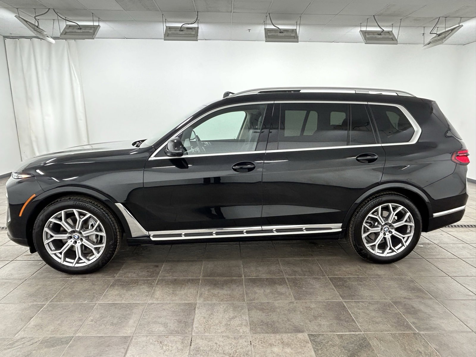 Used 2024 BMW X7 xDrive40i image 2