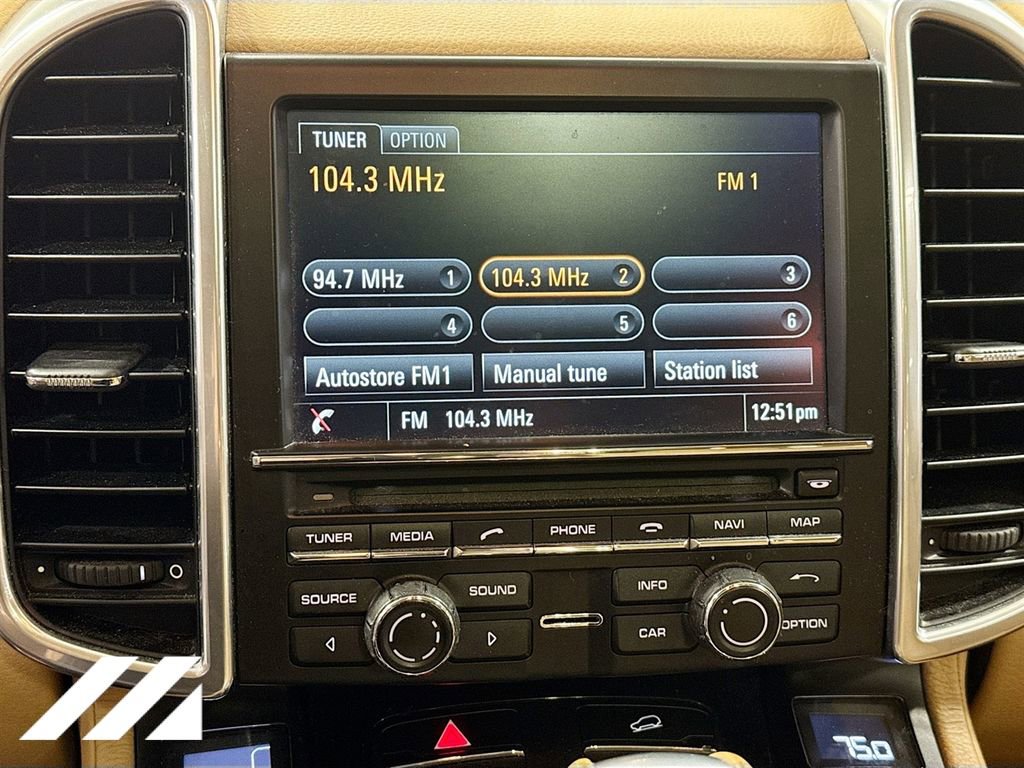 Used 2014 Porsche Cayenne Platinum Edition image 17