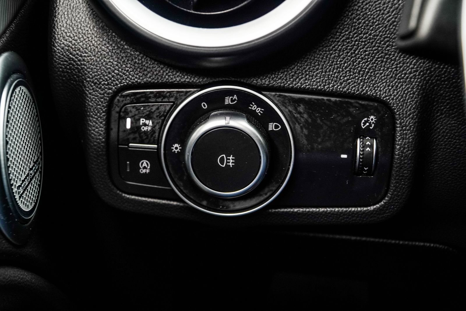 Used 2023 Alfa Romeo Stelvio Veloce image 33