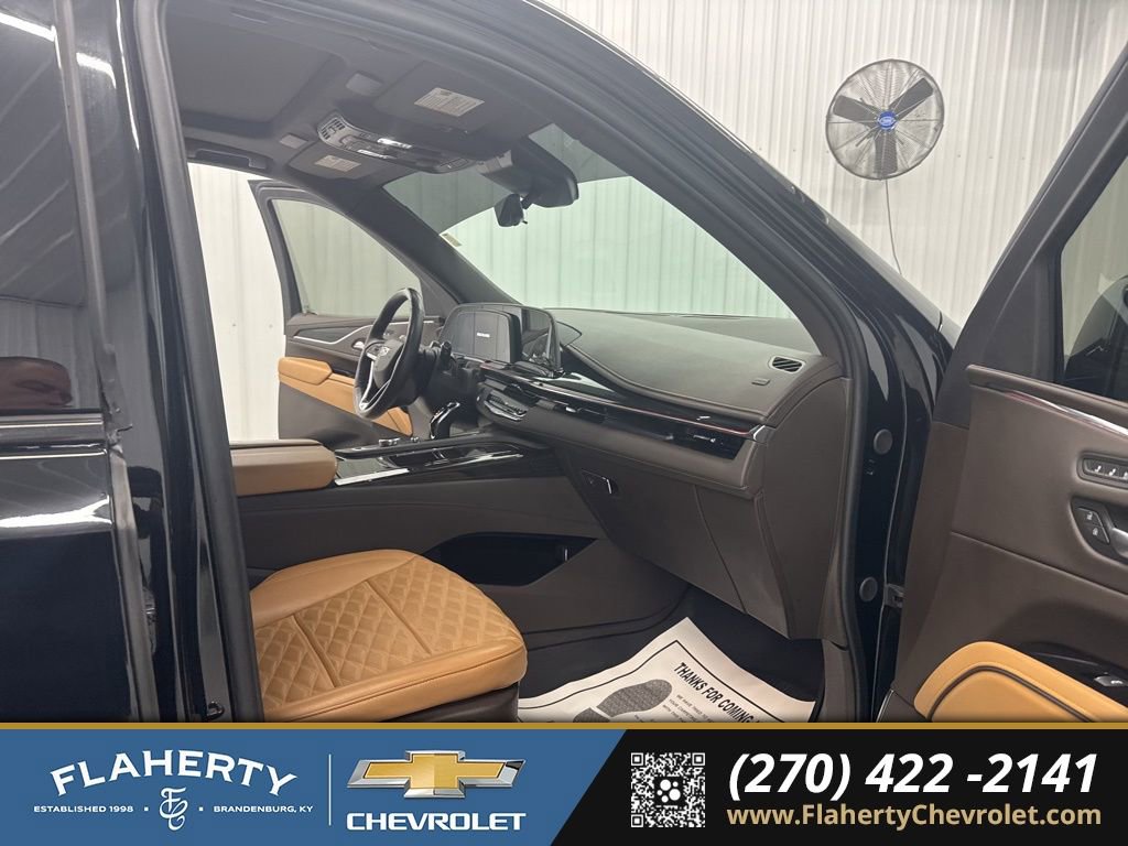 Used 2024 Cadillac Escalade ESV Sport w/ Touring Package image 13