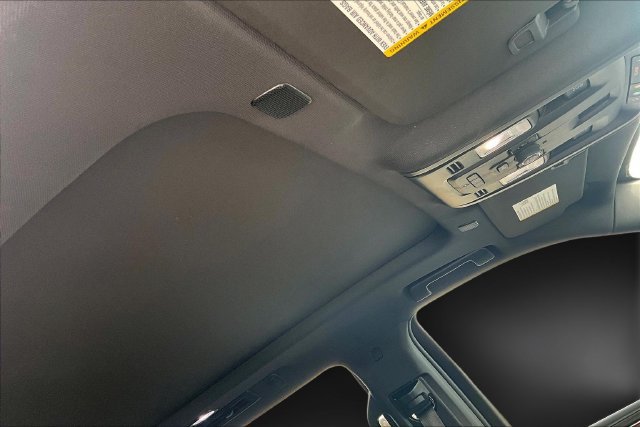 Used 2023 Chevrolet Tahoe Z71 w/ Luxury Package AWD/4WD image 16