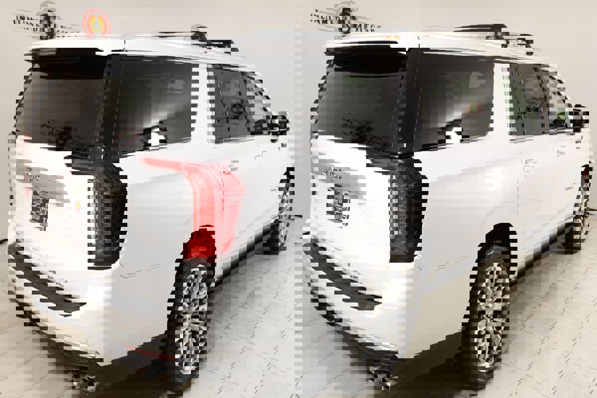 Used 2021 GMC Yukon XL Denali w/ Denali Ultimate Package image 3