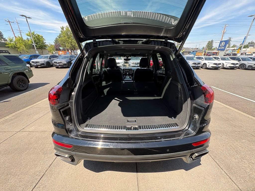 Used 2015 Porsche Cayenne Diesel AWD/4WD image 28