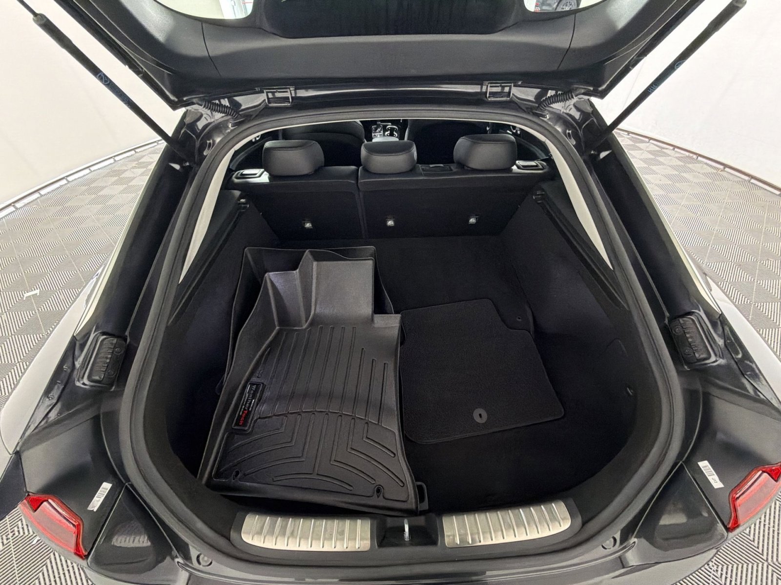 Used 2019 Kia Stinger Premium image 26