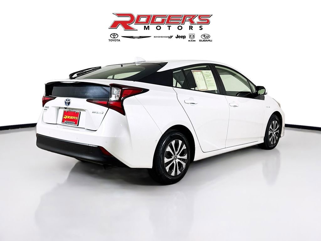 Certified 2022 Toyota Prius LE image 8