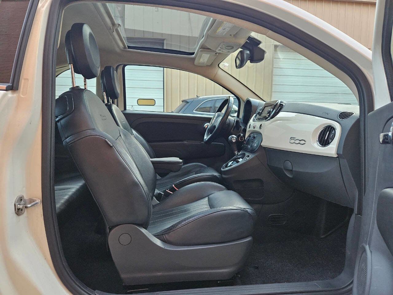 Used 2018 FIAT 500 Lounge image 16