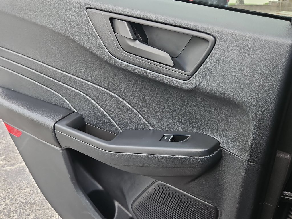 Used 2025 Ford Escape Active FWD image 26