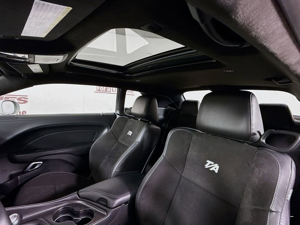 Used 2020 Dodge Challenger R/T w/ T/A Package image 11