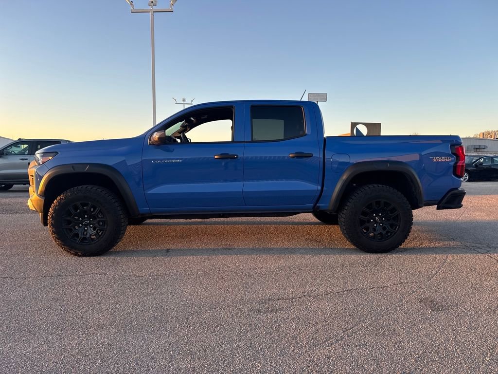 Used 2025 Chevrolet Colorado Trail Boss image 3