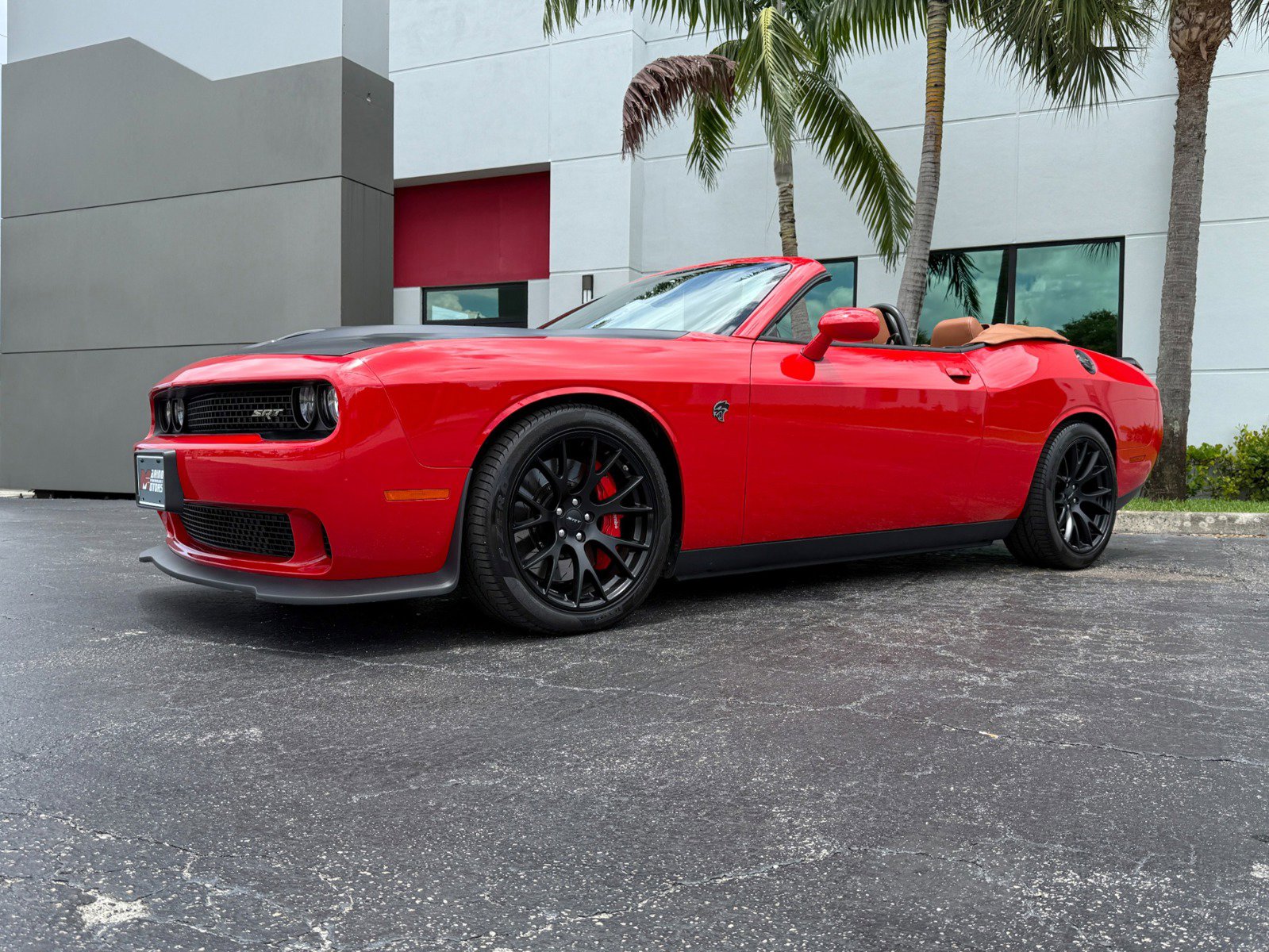 Used 2015 Dodge Challenger SRT Hellcat image 8