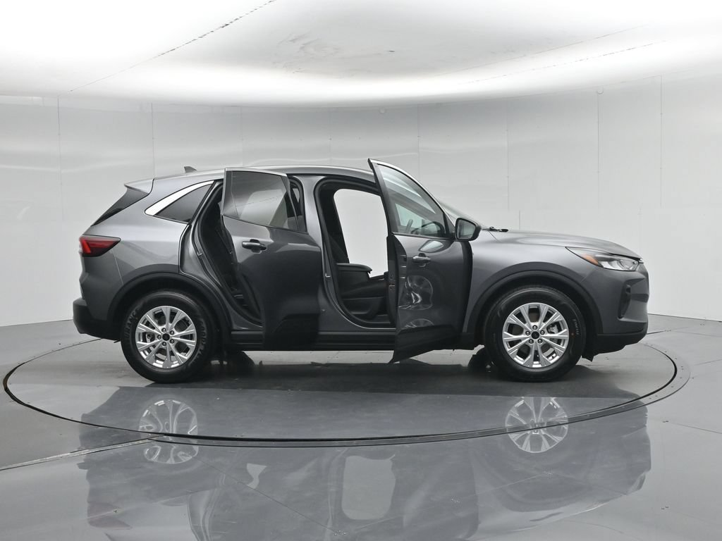 Used 2024 Ford Escape Active FWD image 38