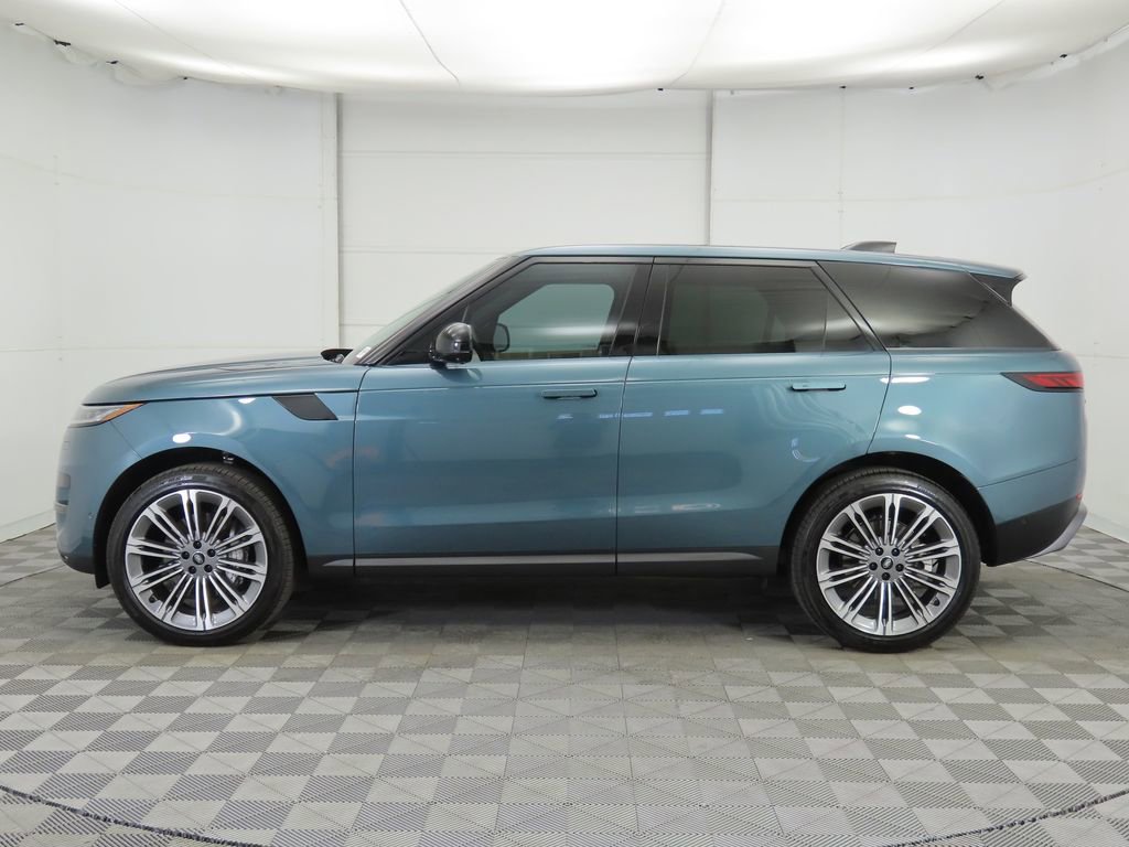 Used 2025 Land Rover Range Rover Sport SE image 5