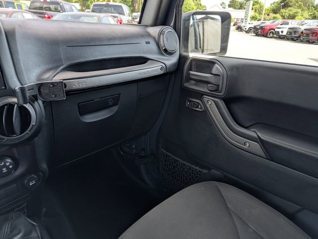 Used 2016 Jeep Wrangler Unlimited Sport w/ Quick Order Package 23S AWD/4WD image 17