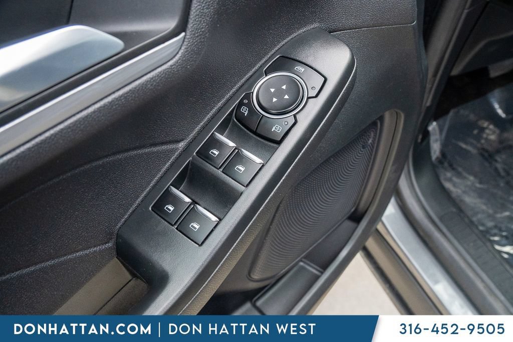 Used 2023 Ford Escape Platinum AWD/4WD image 18