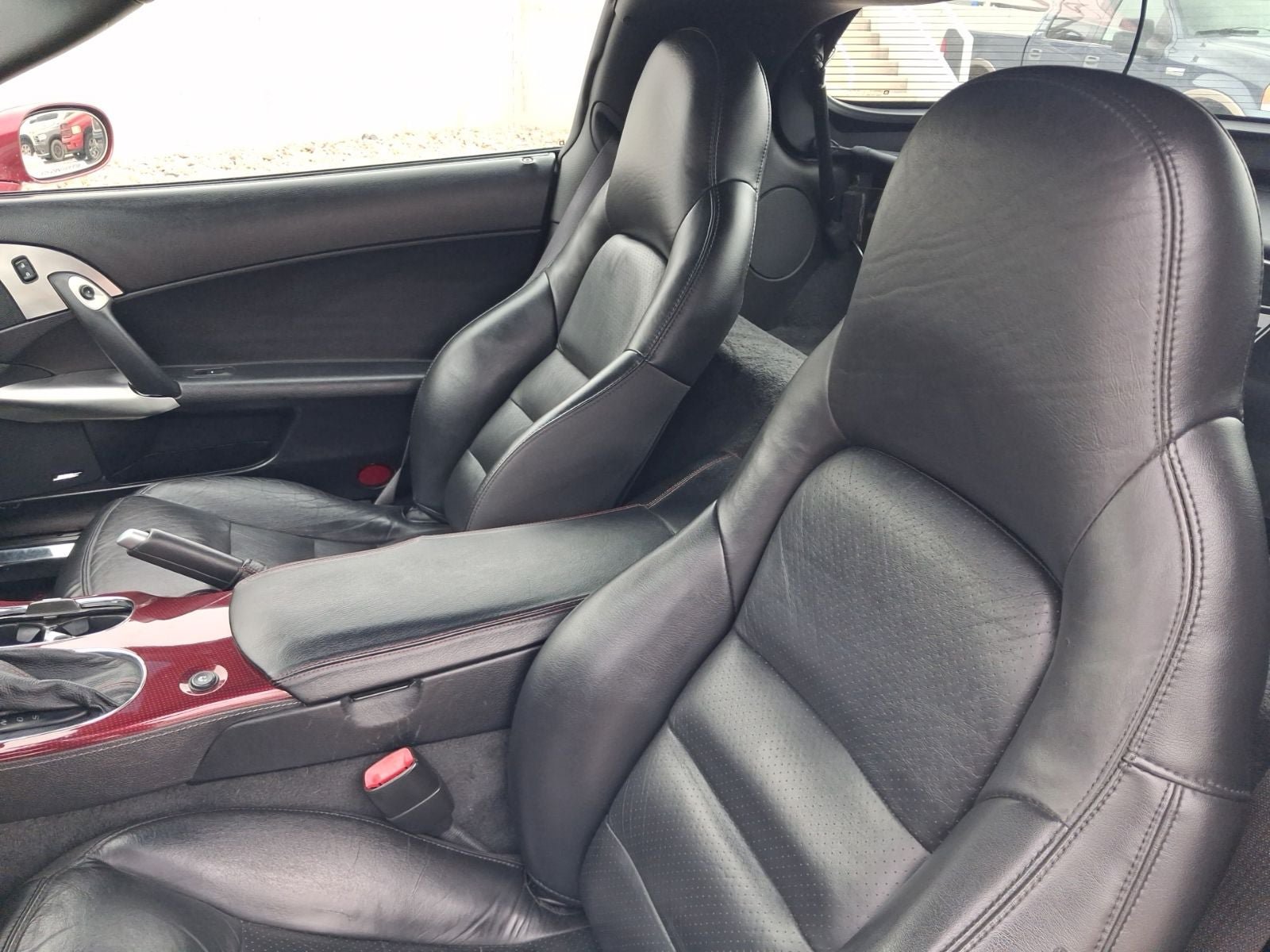 Used 2009 Chevrolet Corvette Coupe w/ Preferred Equipment Group RWD image 11