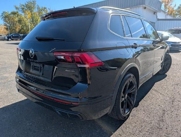 Used 2023 Volkswagen Tiguan SE R-Line AWD/4WD image 11