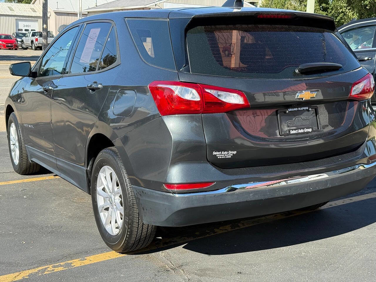 Used 2018 Chevrolet Equinox LS image 9