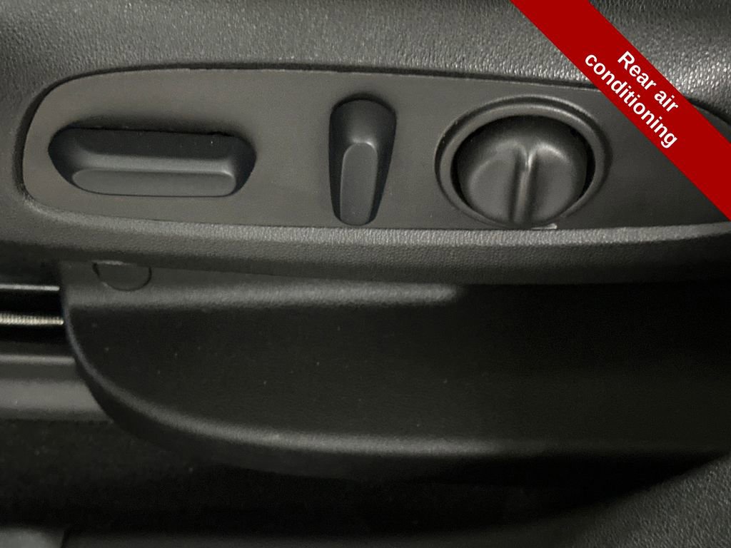 Used 2023 GMC Acadia SLE w/ Driver Convenience Package image 39