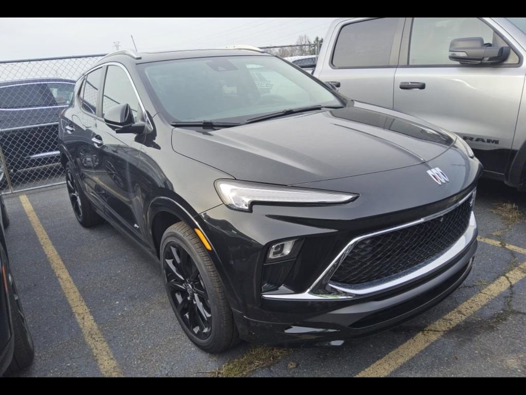 Used 2025 Buick Encore GX Sport Touring w/ Experience Buick Package AWD/4WD image 2
