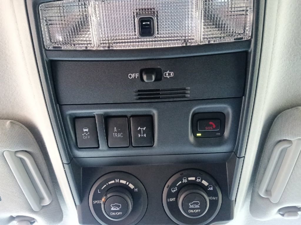Used 2024 Toyota 4Runner TRD Off-Road AWD/4WD image 25