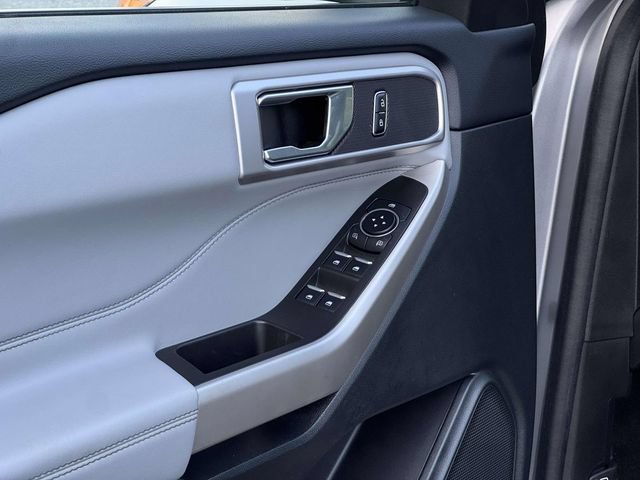 Certified 2023 Ford Explorer XLT w/ Equipment Group 202A AWD/4WD image 17