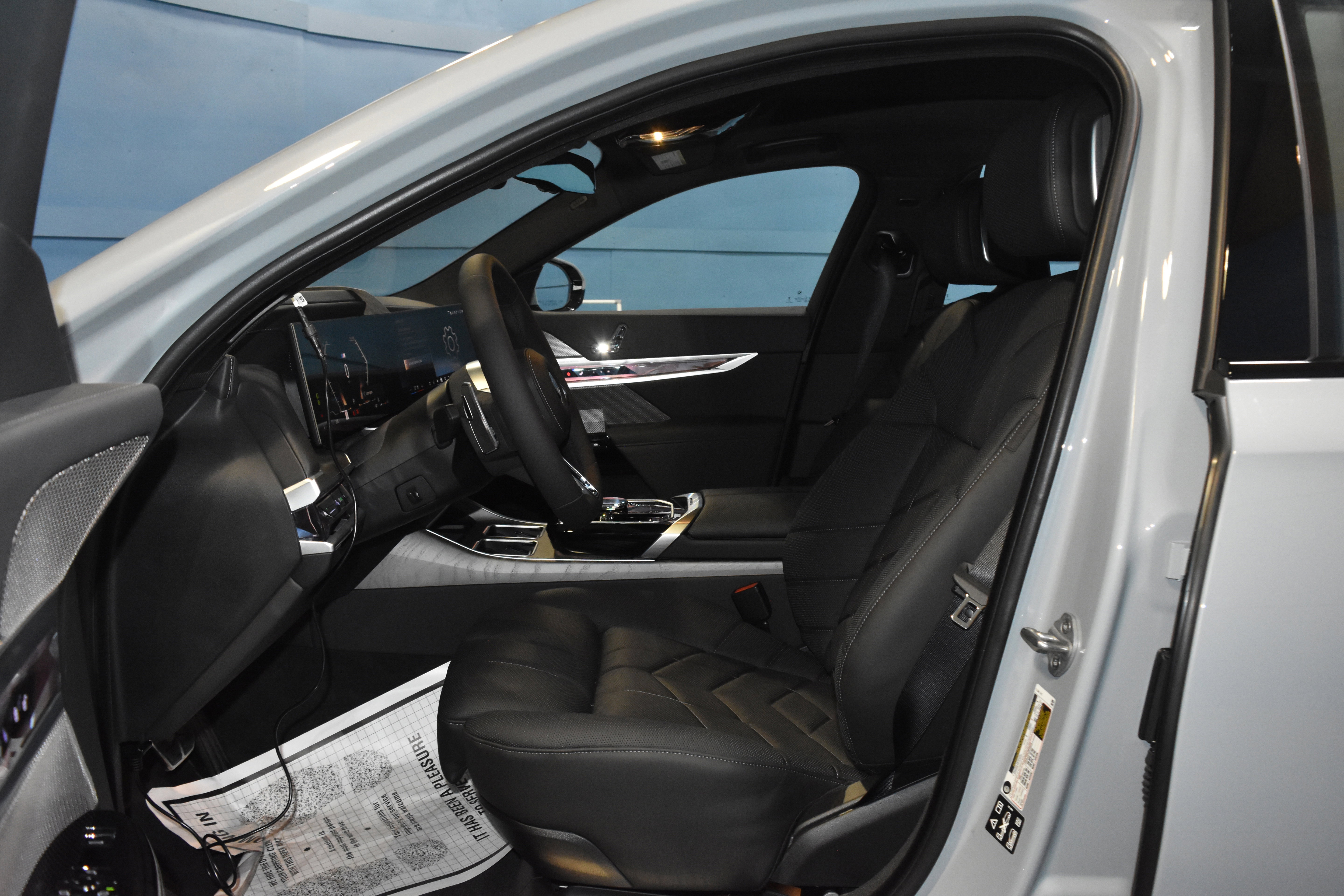 New 2026 BMW 740i xDrive w/ Executive Package AWD/4WD image 7