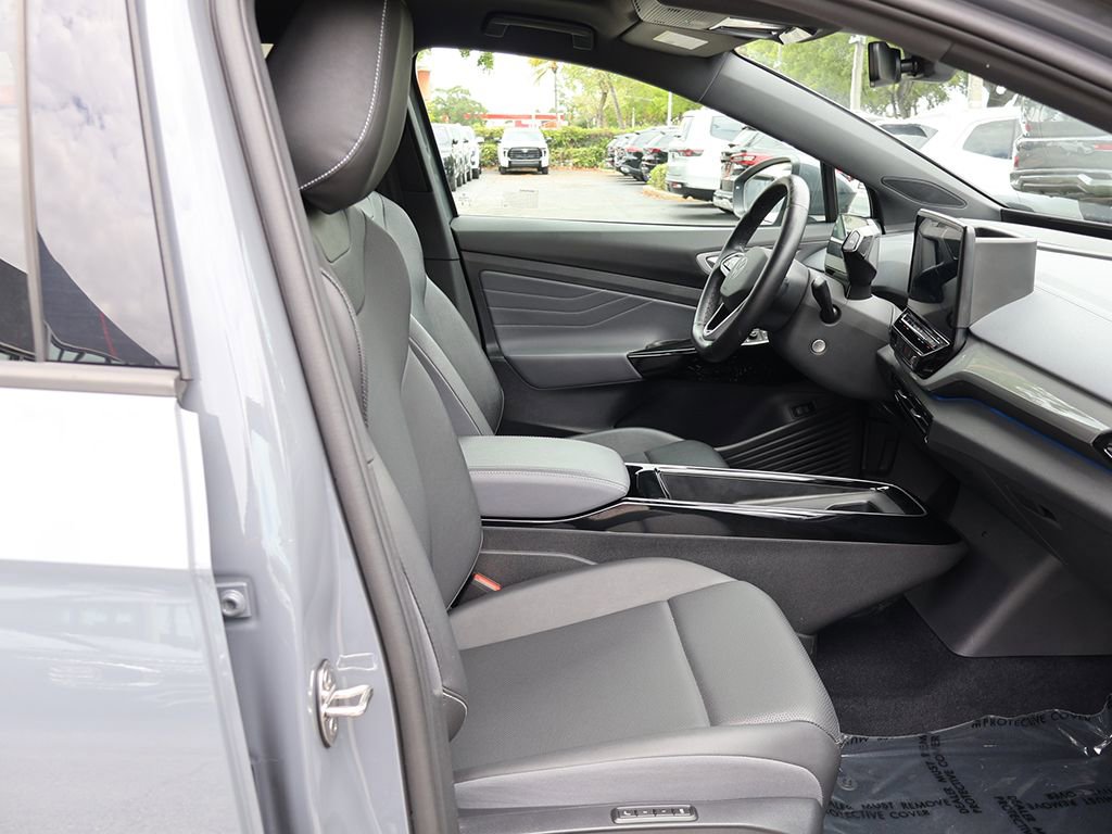Used 2023 Volkswagen ID.4 S image 34