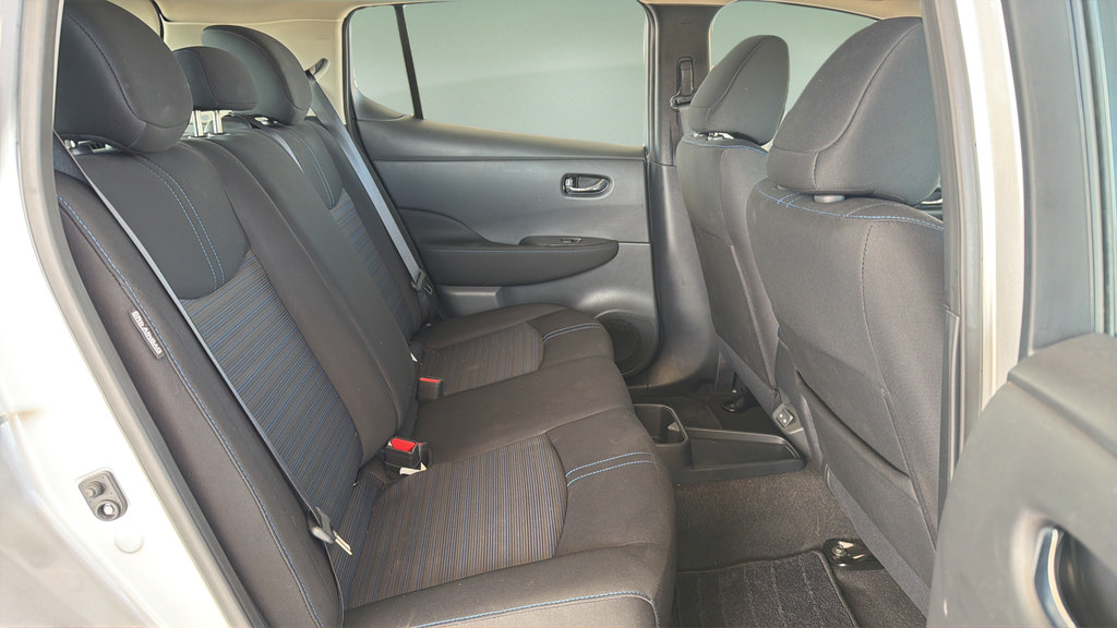 Certified 2025 Nissan Leaf S FWD image 19