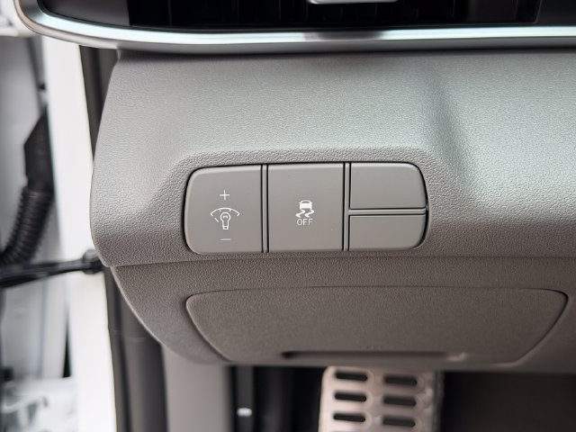 New 2026 Hyundai Elantra SEL Sport FWD image 24
