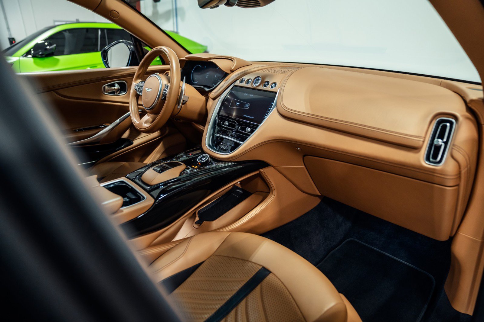 Used 2023 Aston Martin DBX 707 image 12