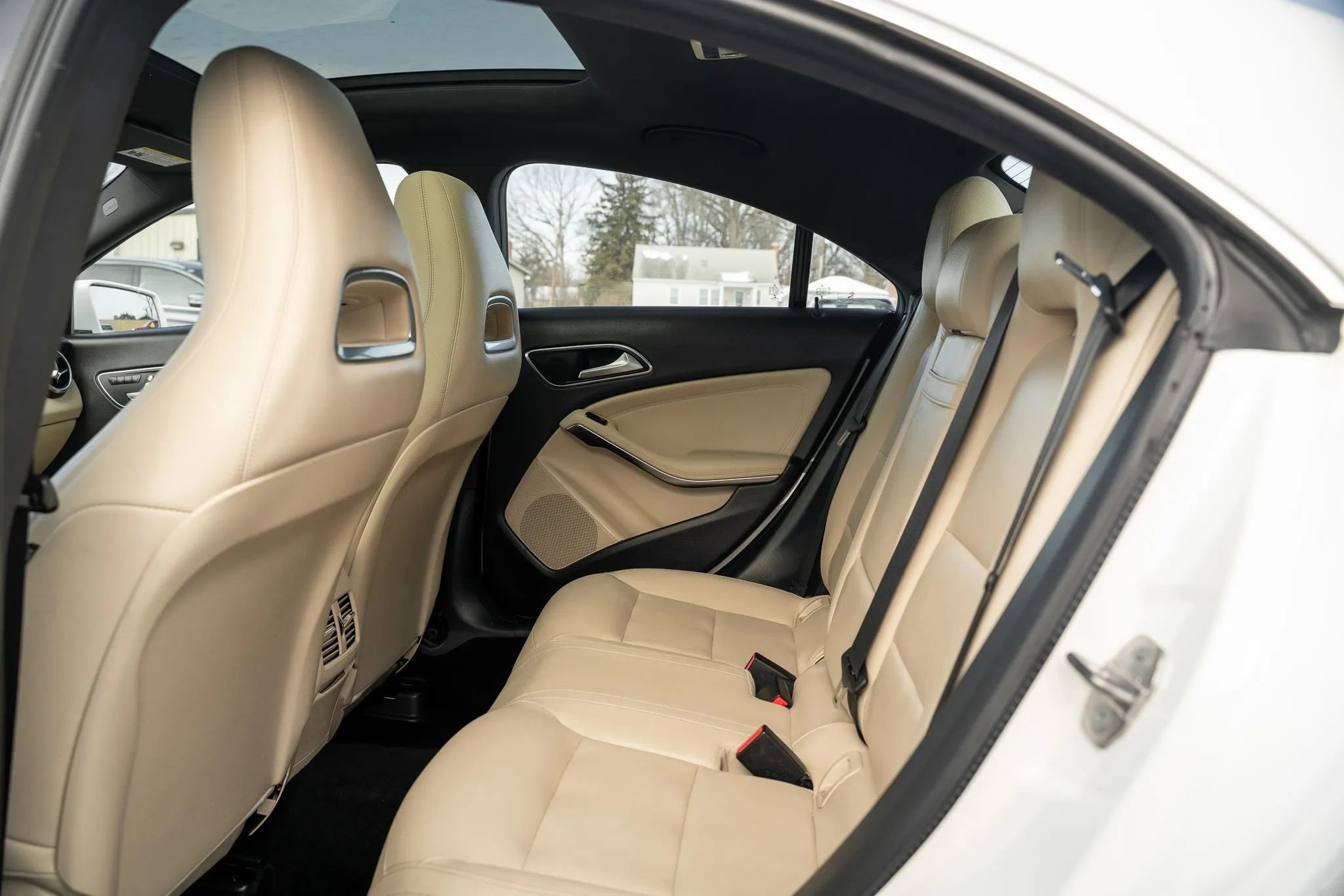 Used 2018 Mercedes-Benz CLA 250 4MATIC image 8