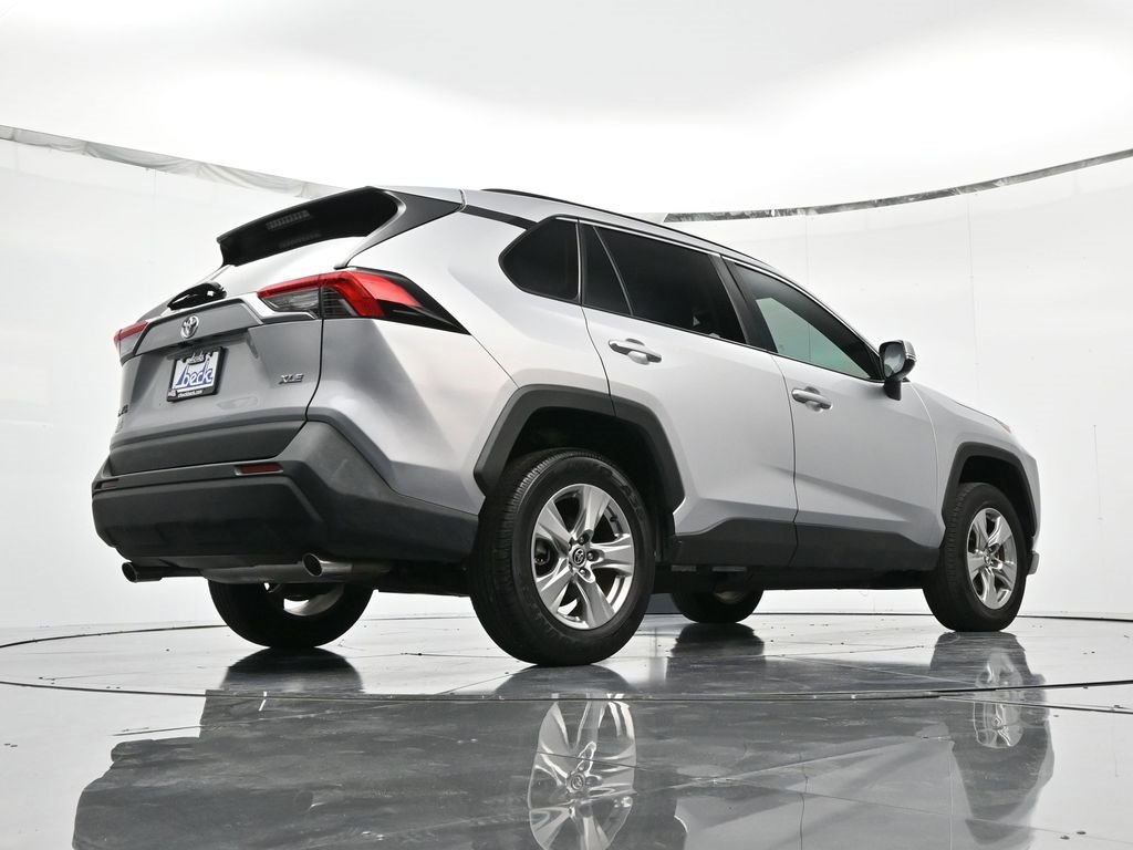 Used 2025 Toyota RAV4 XLE image 38