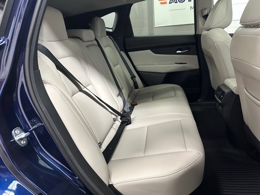 Used 2025 Nissan Murano SL w/ Cargo Package AWD/4WD image 21