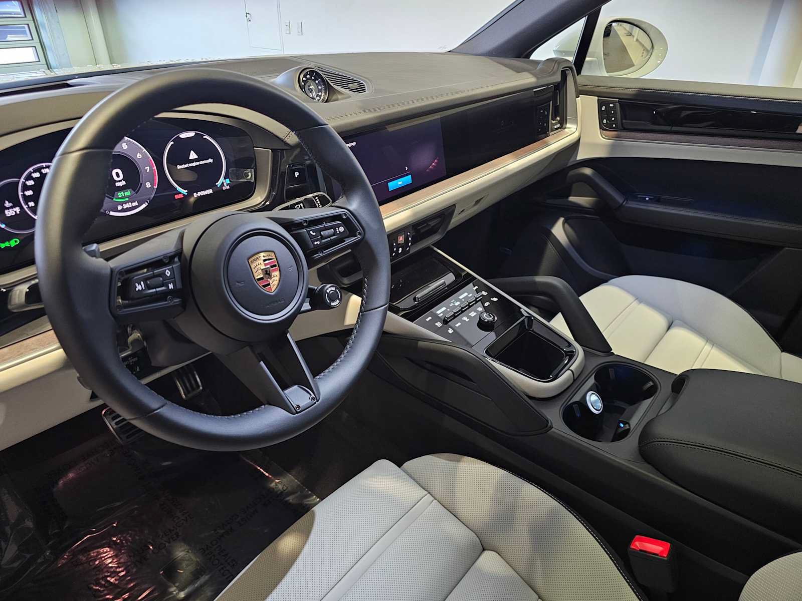 New 2025 Porsche Cayenne S AWD/4WD image 4