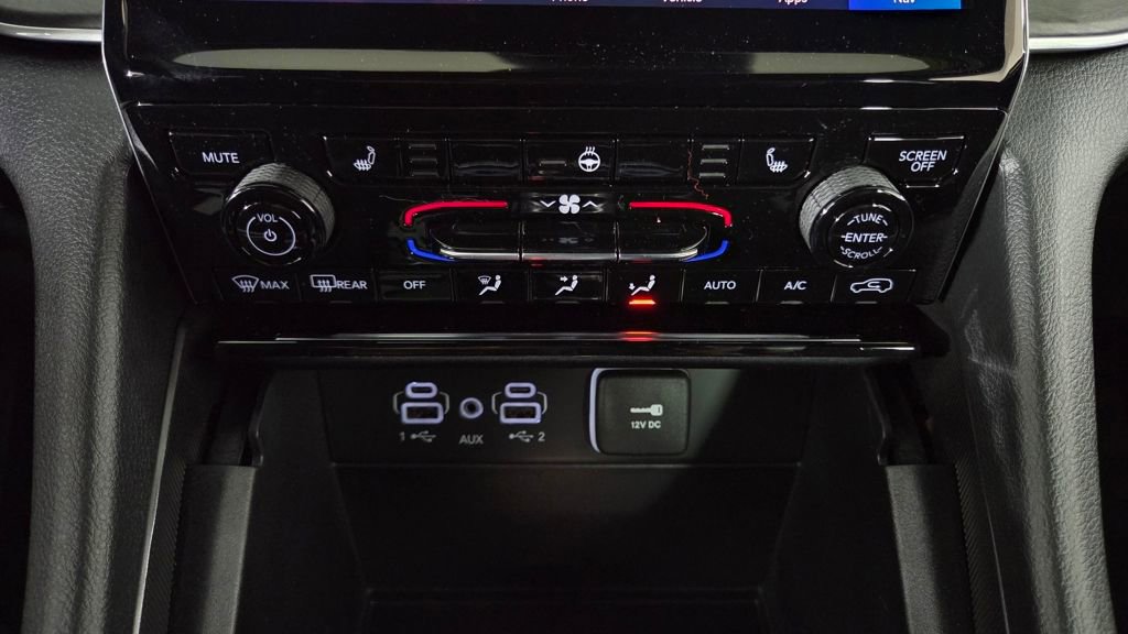 New 2025 Jeep Grand Cherokee Limited w/ Black Appearance Package image 26